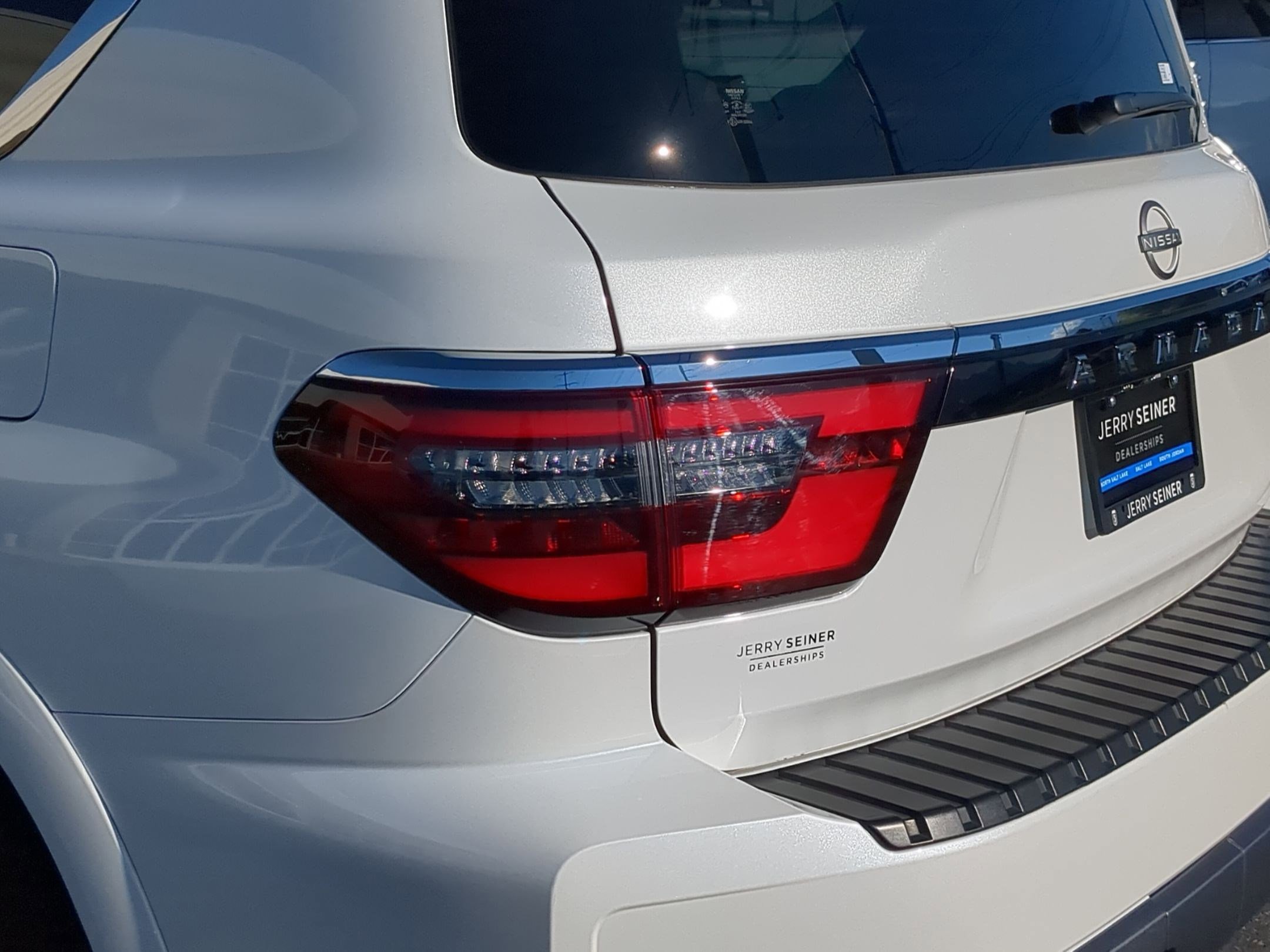 Used 2023 Nissan Armada Platinum w/ Captain's Chairs Package image 12