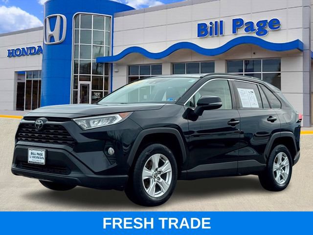 Used 2020 Toyota RAV4 XLE w/ All Weather Liner Package image 2