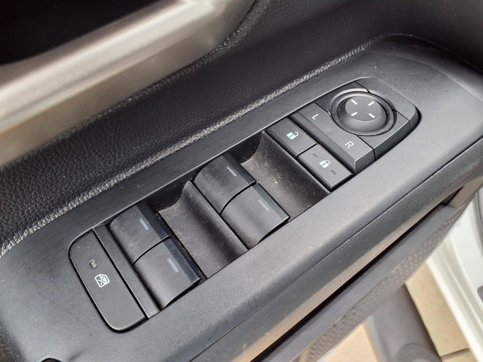 Used 2024 Toyota Tacoma TRD Off-Road AWD/4WD image 16