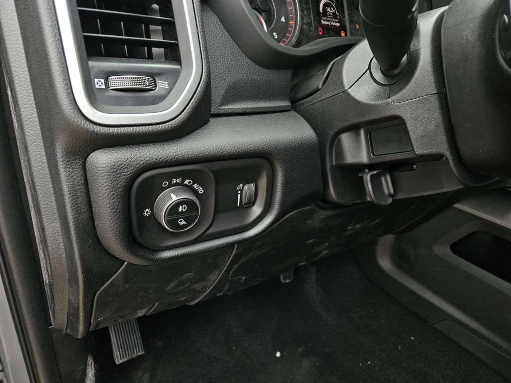New 2026 RAM 2500 Big Horn AWD/4WD image 15