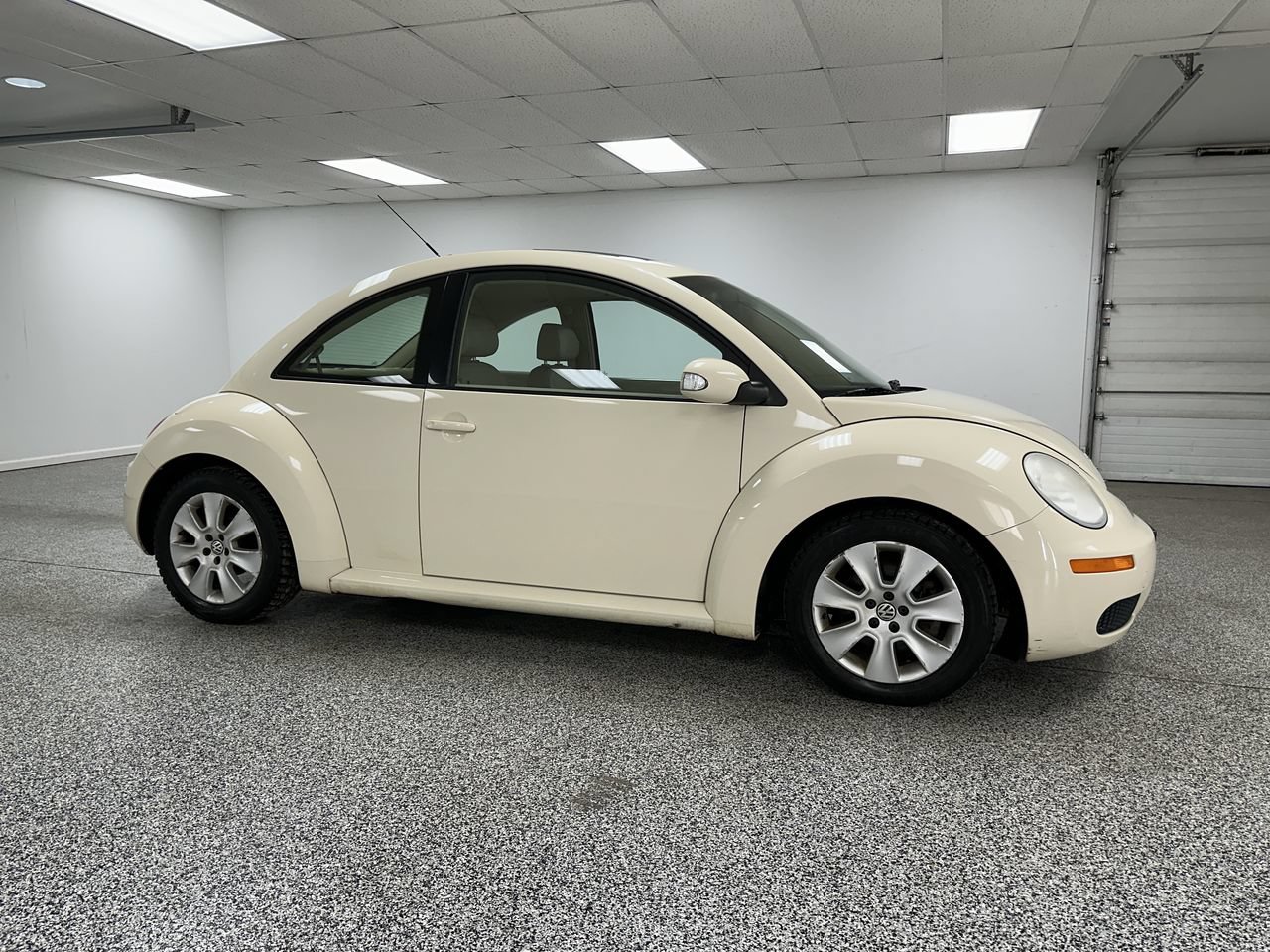 Used 2009 Volkswagen Beetle S