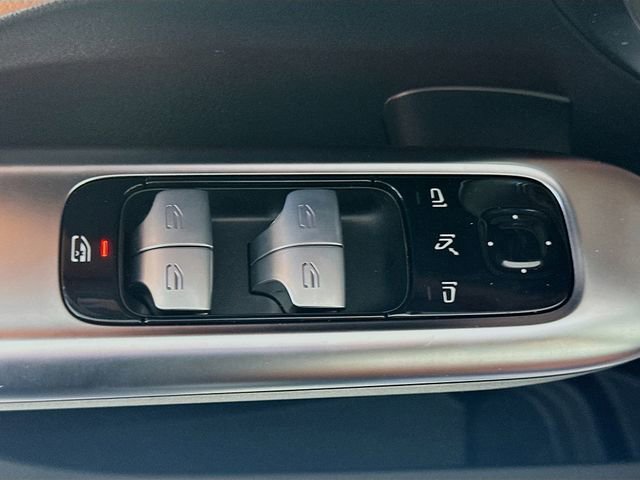 Used 2026 Mercedes-Benz C 300 Sedan image 18