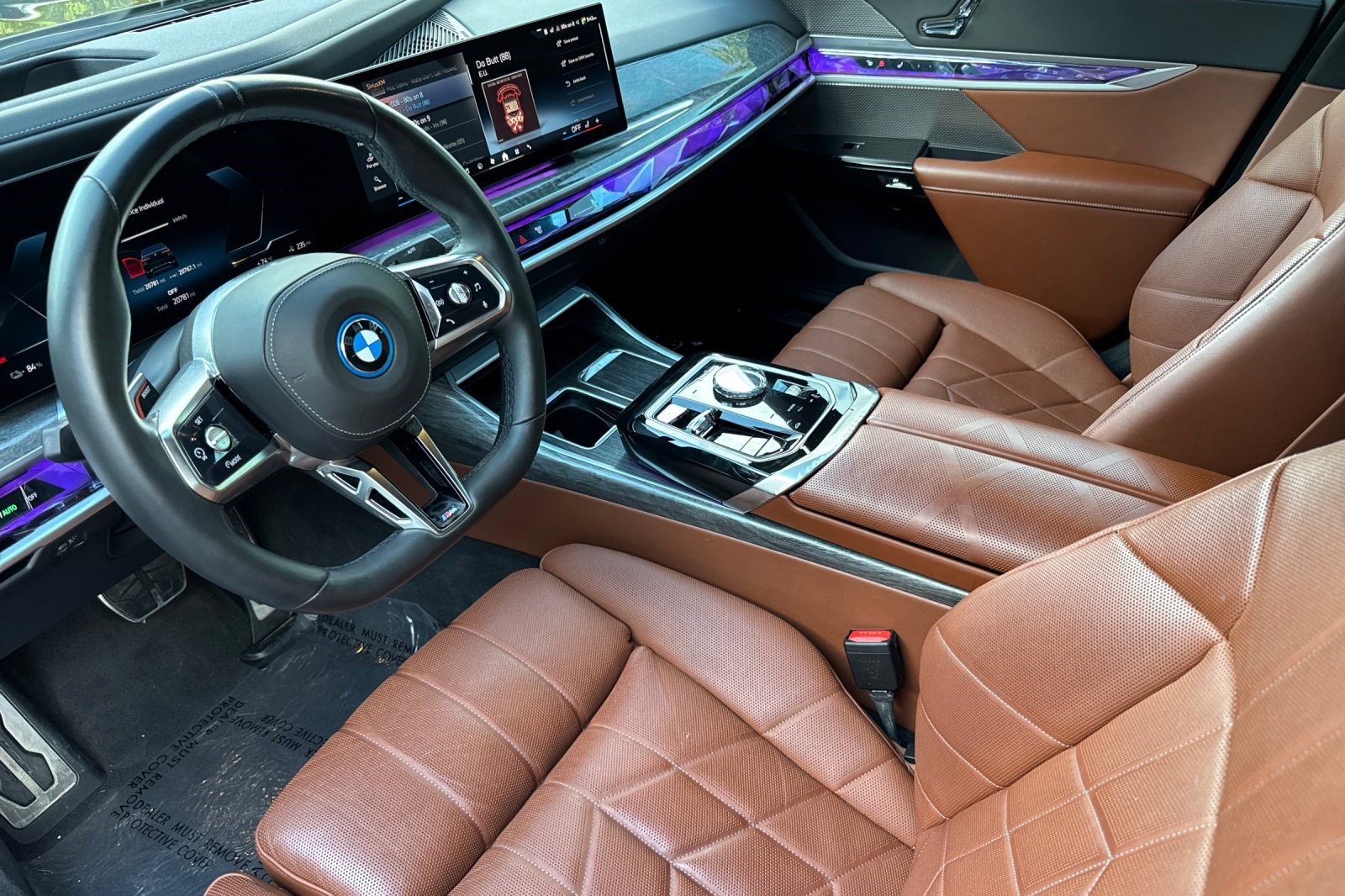 Certified 2024 BMW i7 xDrive60 w/ Premium Package AWD/4WD image 11
