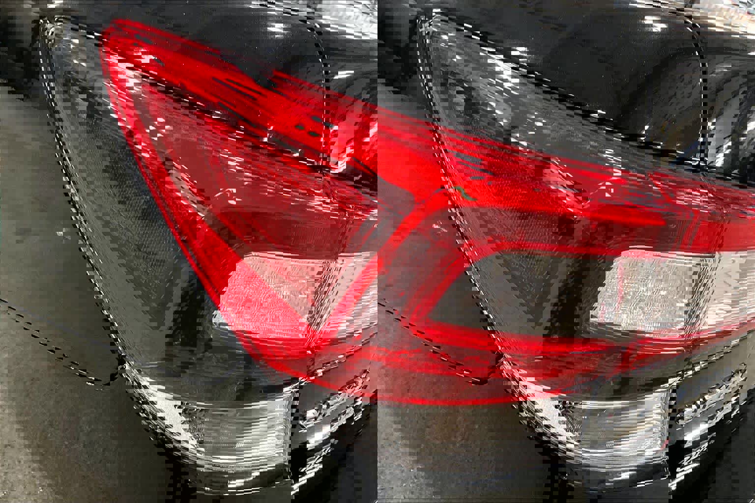 Used 2018 Subaru Impreza 2.0i Premium image 28