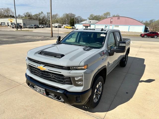 Used 2024 Chevrolet Silverado 2500 Custom w/ Custom Value Package image 10