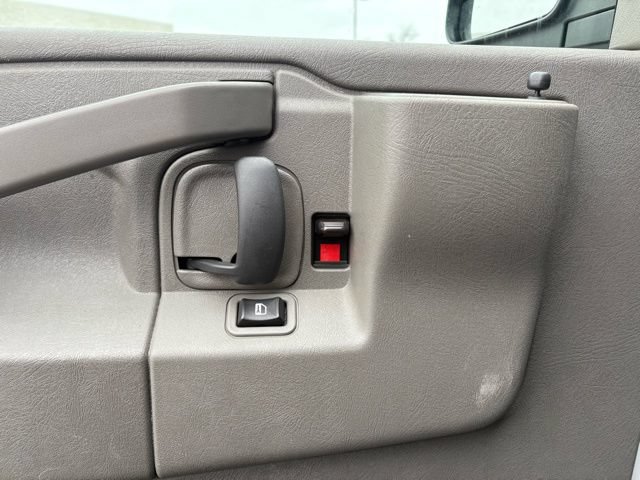 Used 2024 Chevrolet Express 2500 w/ Driver Convenience Package RWD image 28