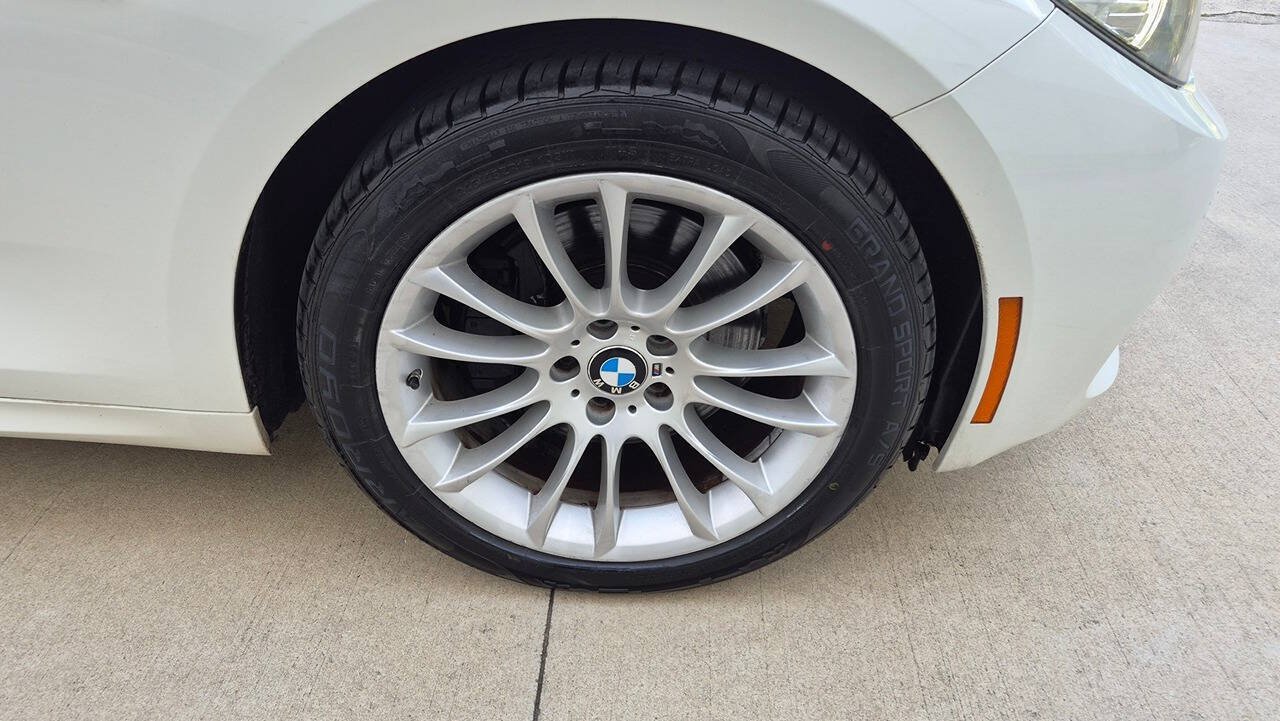Used 2015 BMW 535i Gran Turismo xDrive AWD/4WD image 30