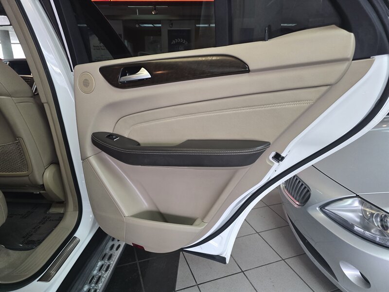 Used 2015 Mercedes-Benz ML 350 2WD w/ Premium 1 Package image 15