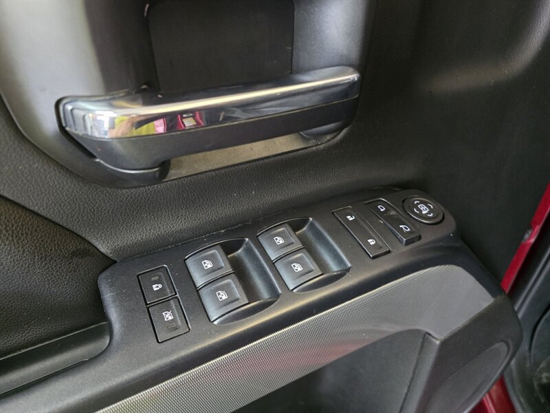 Used 2018 Chevrolet Silverado 1500 LT w/ All Star Edition AWD/4WD image 17