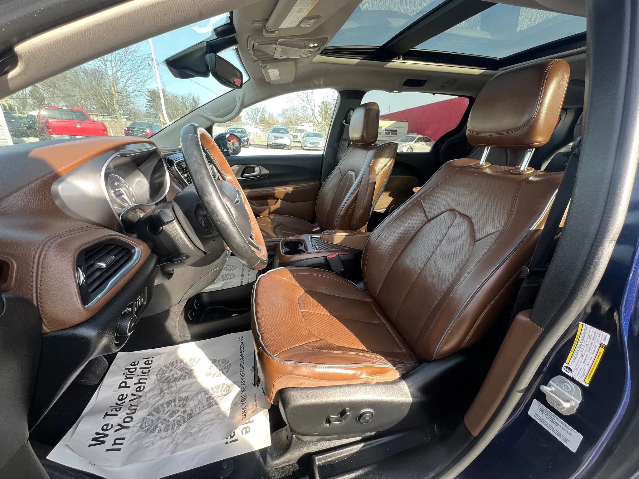 Used 2017 Chrysler Pacifica Limited image 11