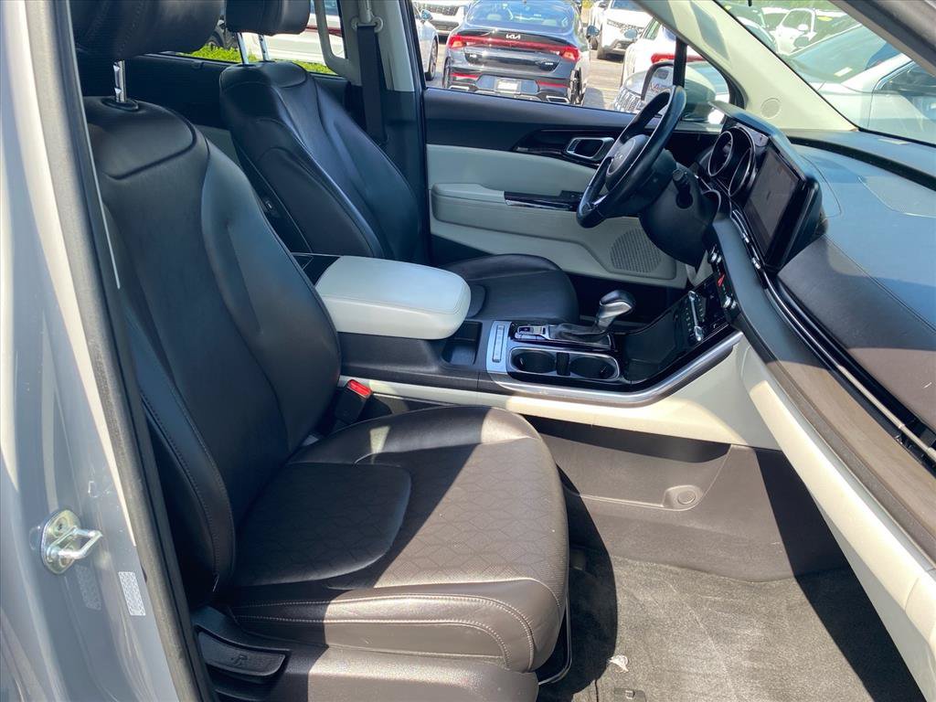 Certified 2022 Kia Carnival EX FWD image 27