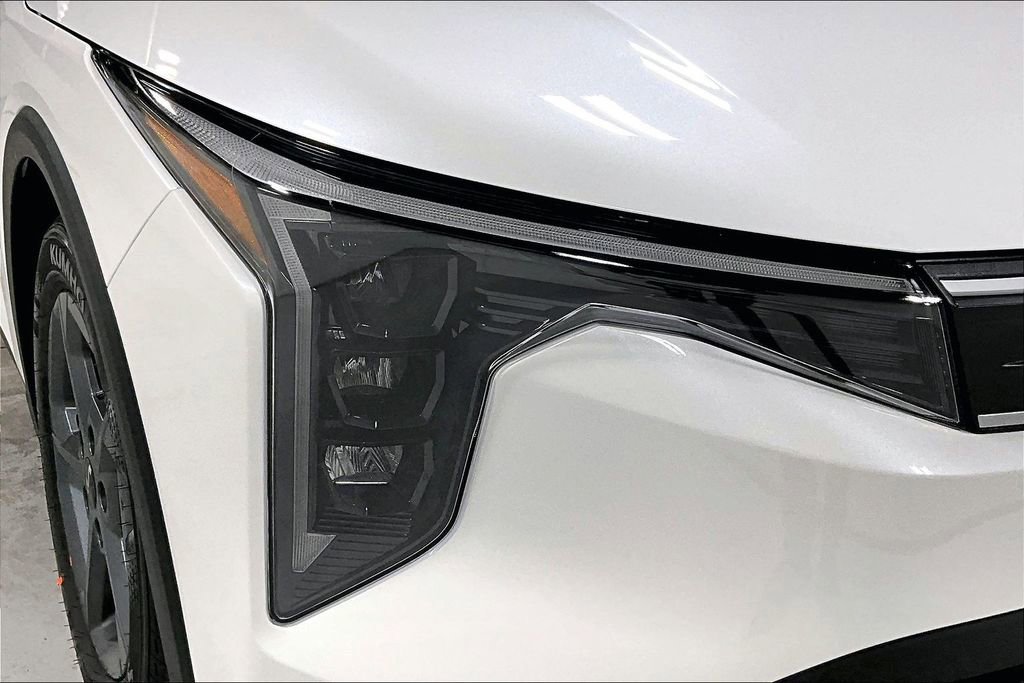 New 2025 Kia K4 LXS FWD image 35