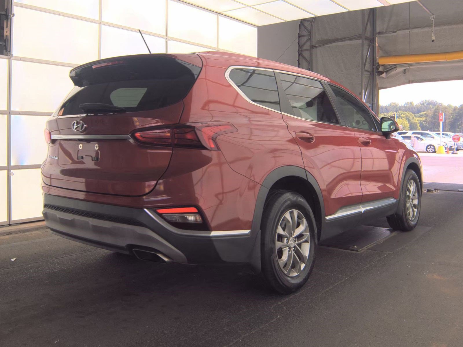 Used 2020 Hyundai Santa Fe SE FWD image 4