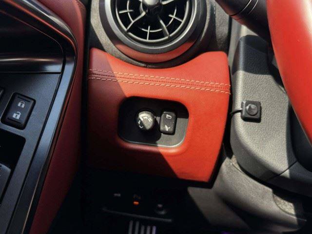 Used 2024 Nissan GT-R w/ Floor Mat Package AWD/4WD image 25