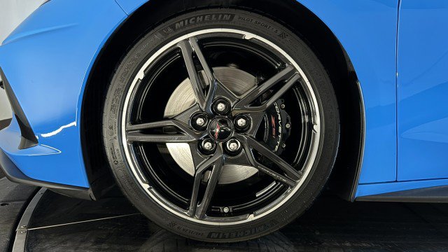 Used 2024 Chevrolet Corvette Stingray Premium Cpe w/ Z51 Performance Package RWD image 32