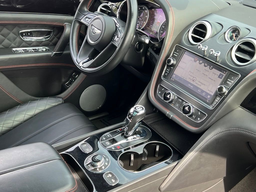 Used 2017 Bentley Bentayga AWD/4WD image 2