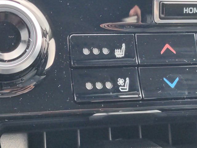 Used 2022 Toyota Highlander Limited image 24