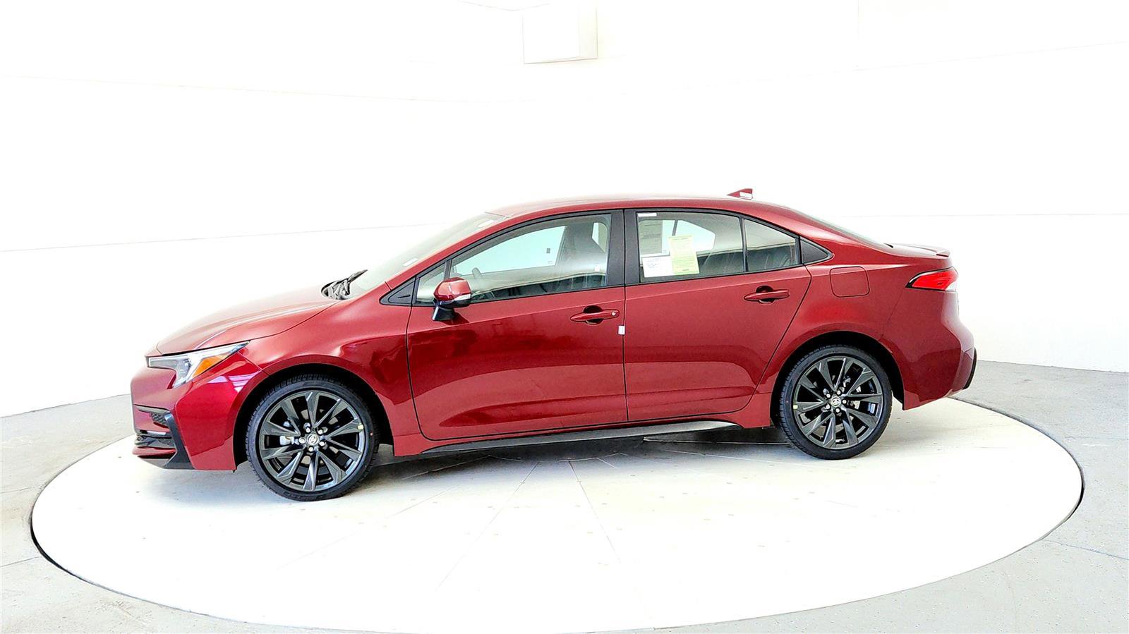 New 2026 Toyota Corolla SE image 3