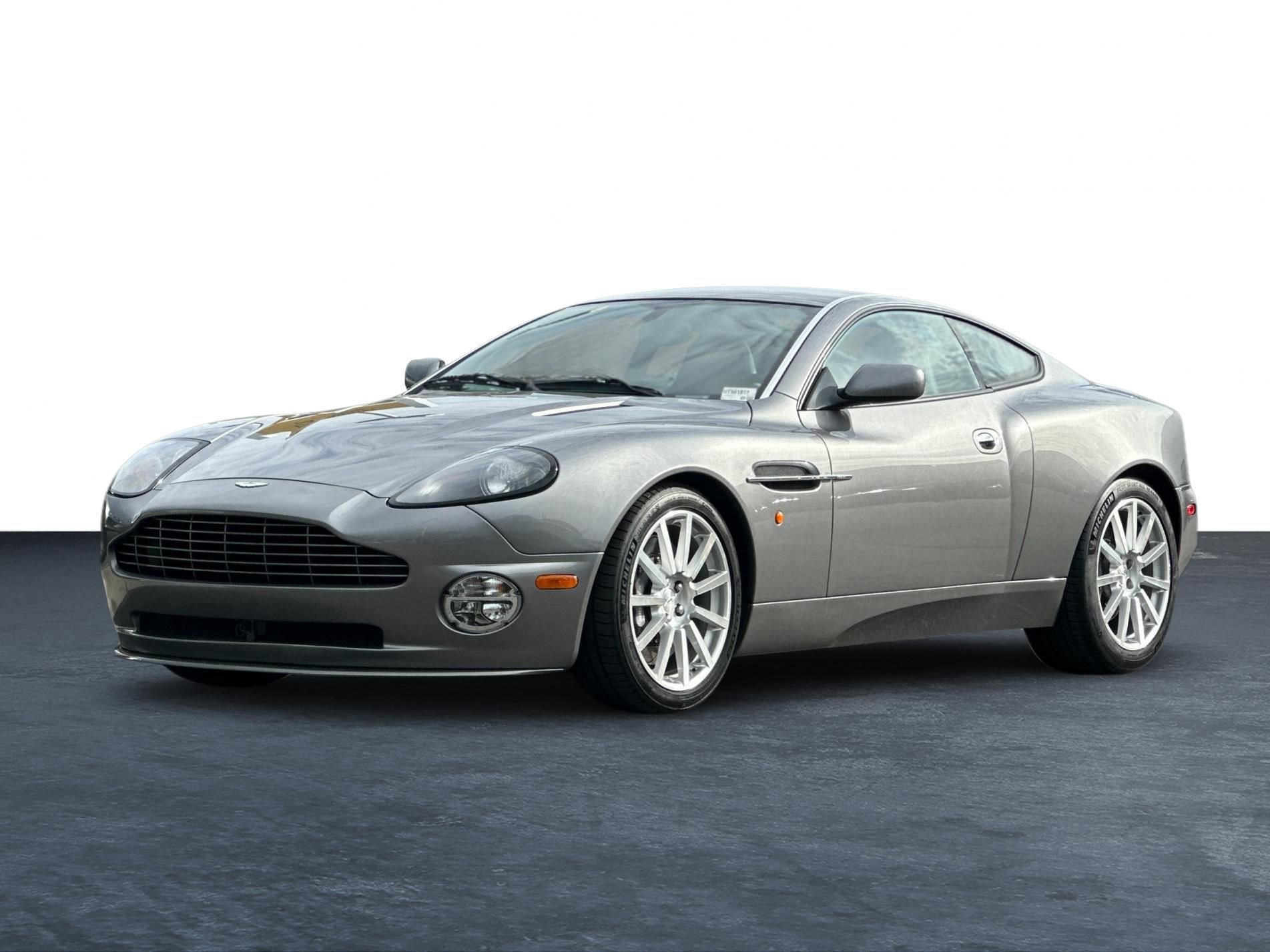 Used 2005 Aston Martin Vanquish S image 25