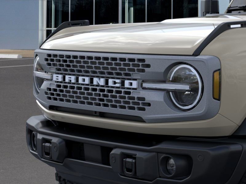 New 2025 Ford Bronco Badlands image 11