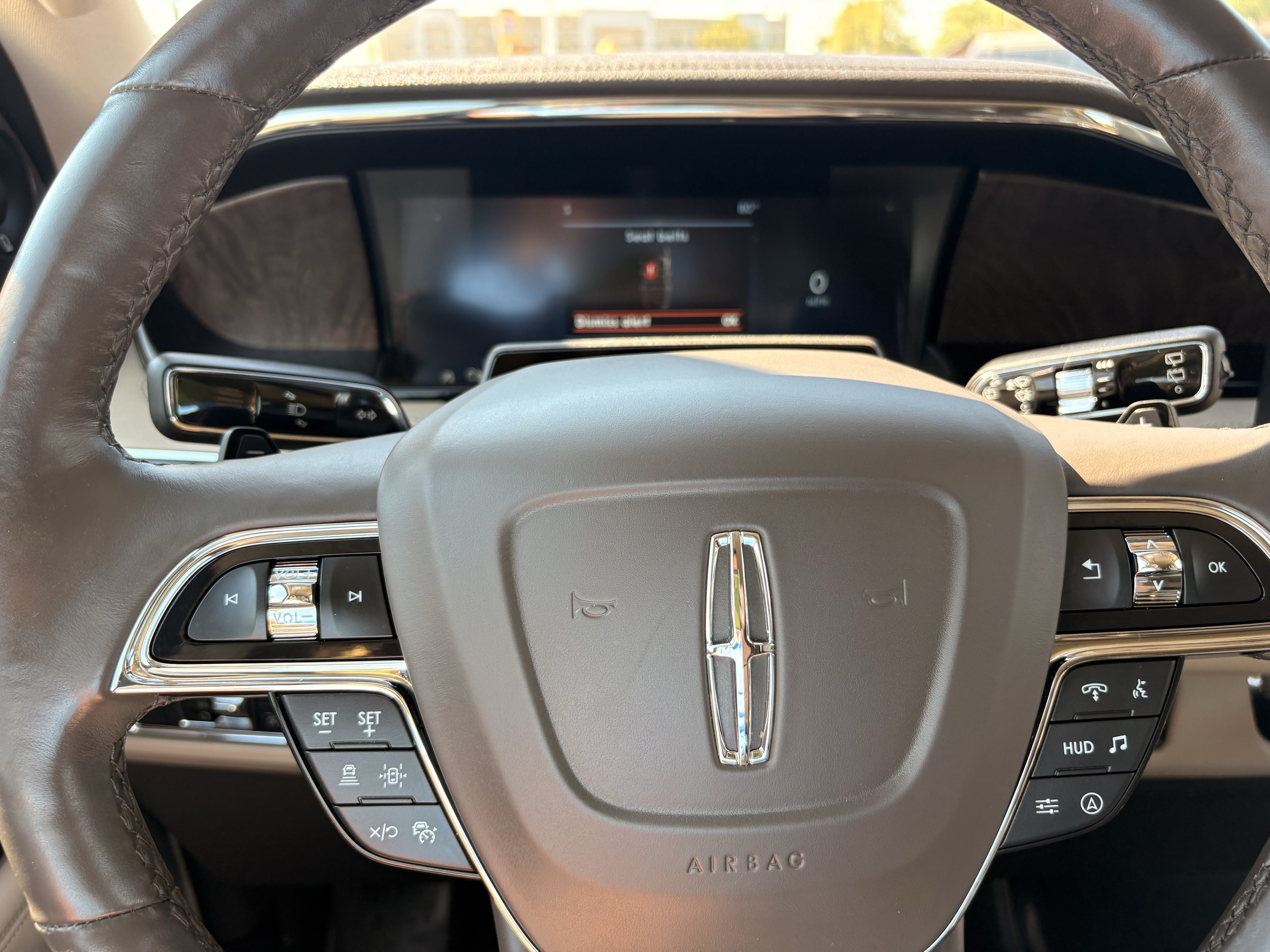 Used 2023 Lincoln Navigator Reserve AWD/4WD image 16