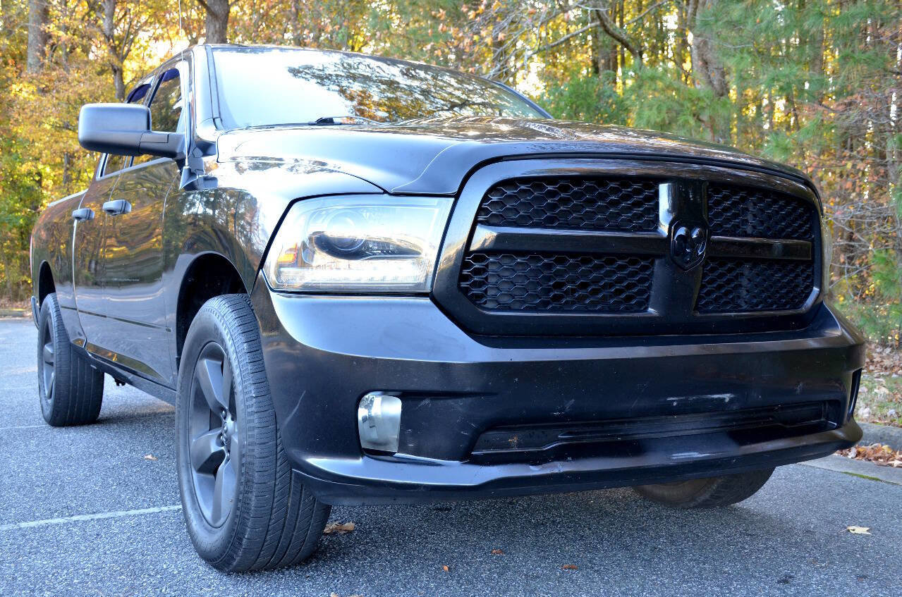 Used 2015 RAM 1500 Express w/ Black Ram 1500 Express Group image 4