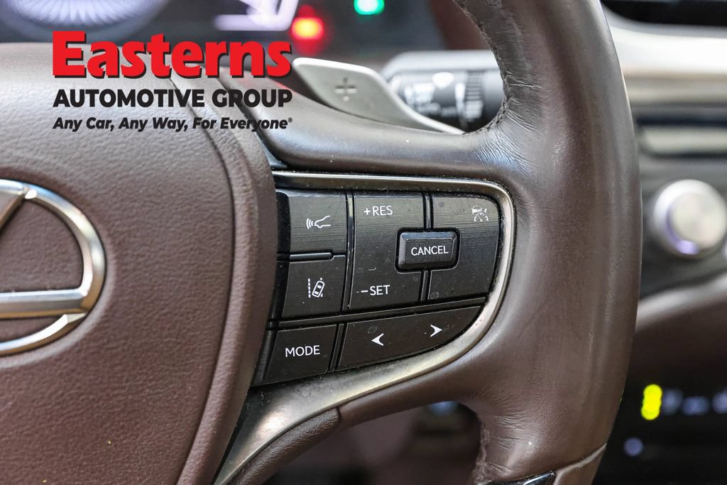 Used 2021 Lexus ES 350 w/ Premium Package FWD image 16