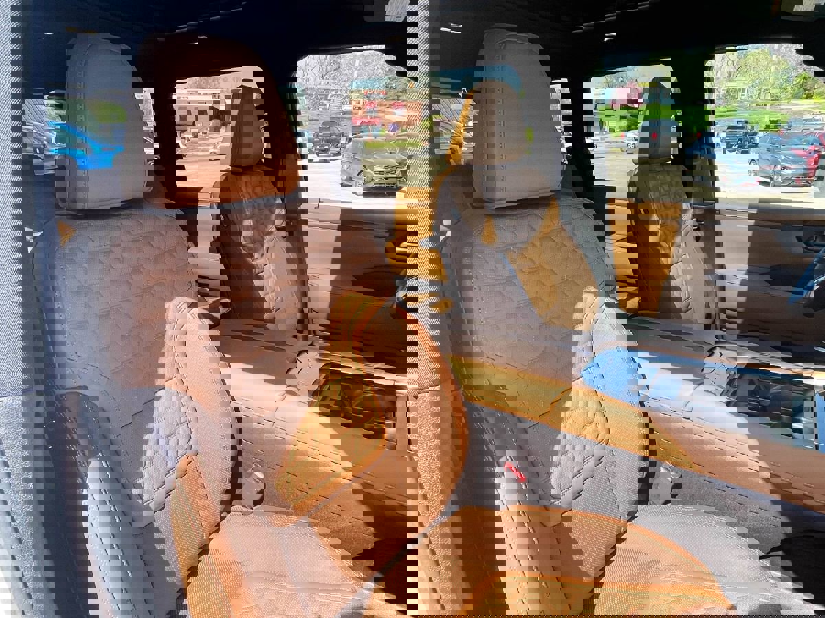 Used 2025 Nissan Armada Platinum Reserve image 10