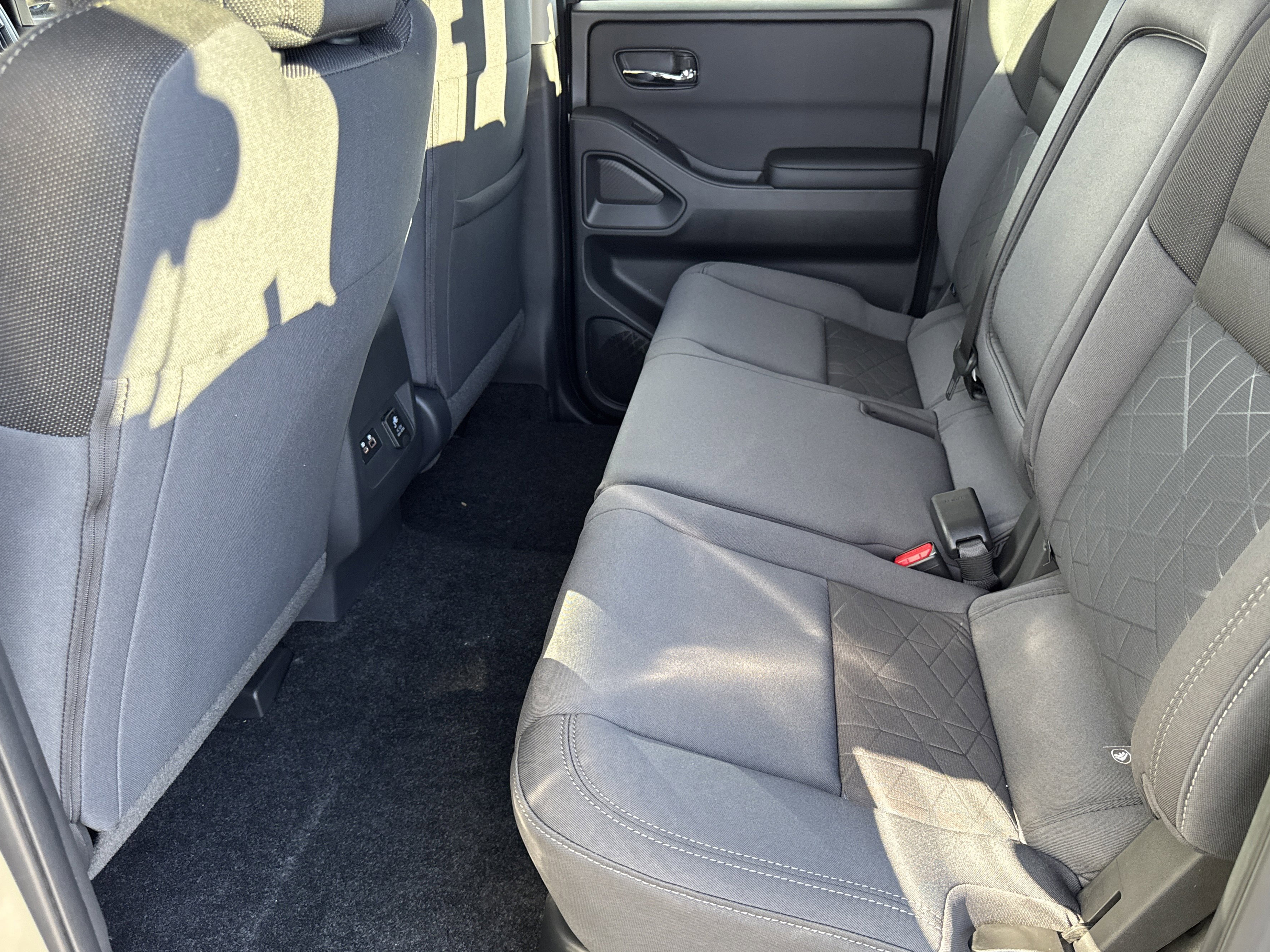 New 2026 Nissan Frontier SV w/ SV Convenience Package AWD/4WD image 13
