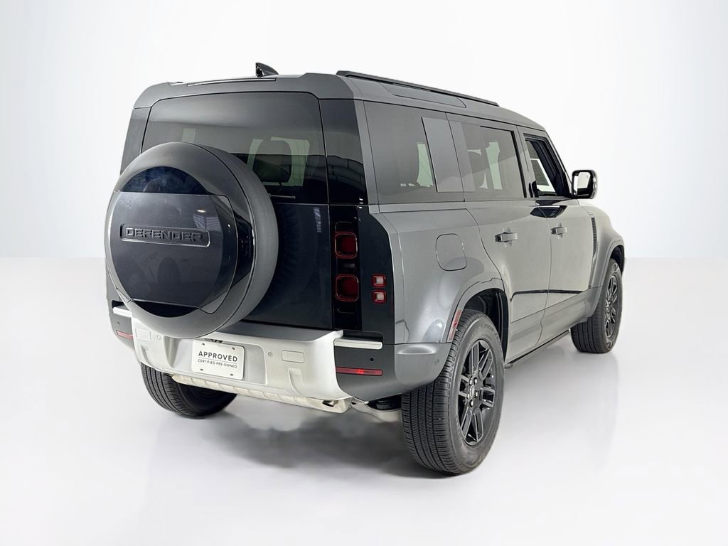 Used 2025 Land Rover Defender 110 S image 5
