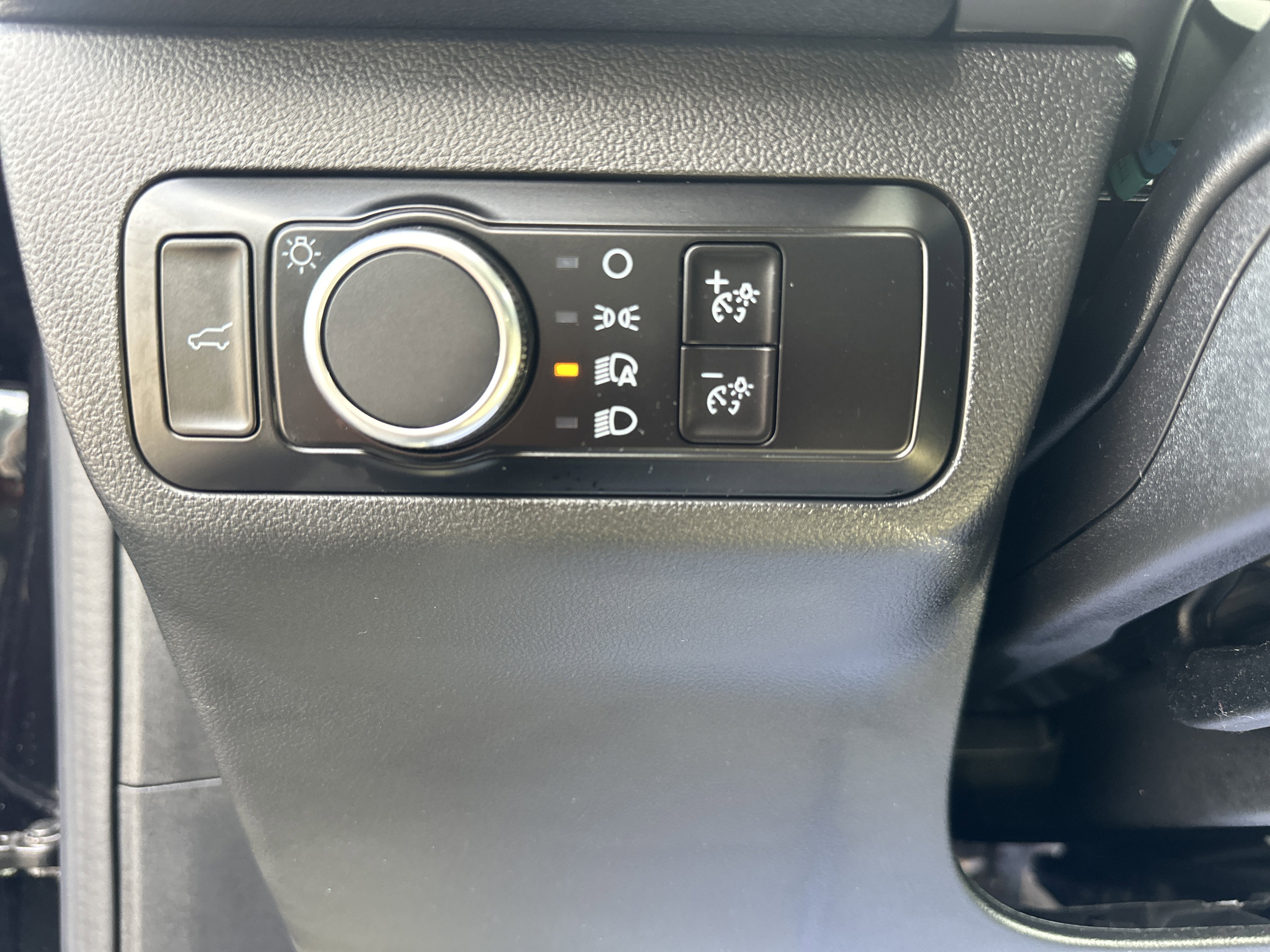 Used 2022 Ford Escape SE w/ Convenience Package image 9