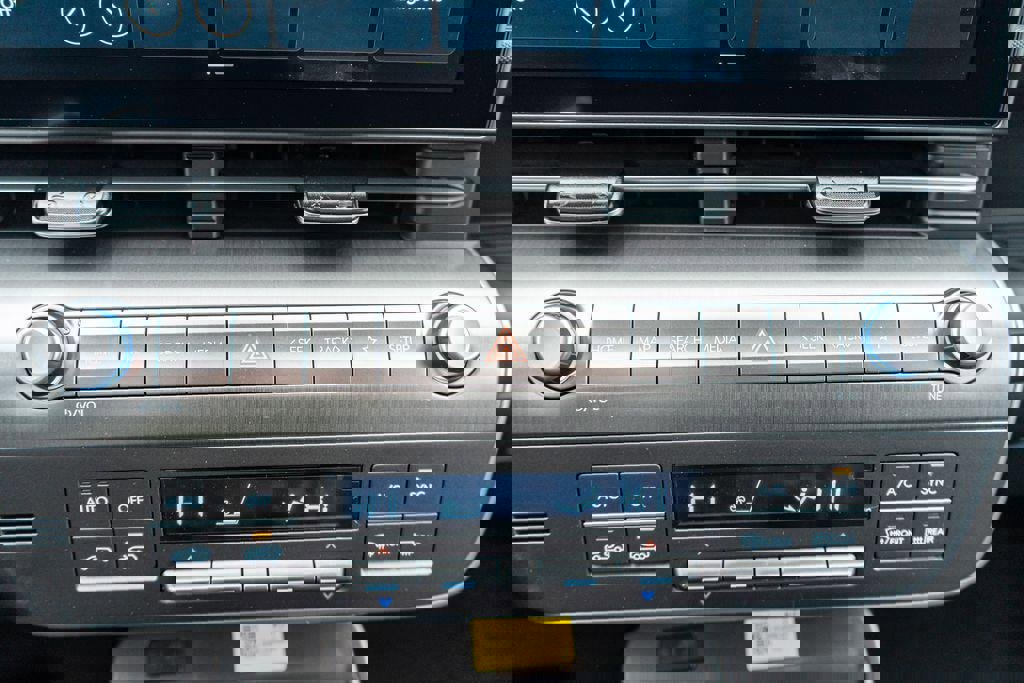 New 2026 Hyundai Kona SEL Premium image 32