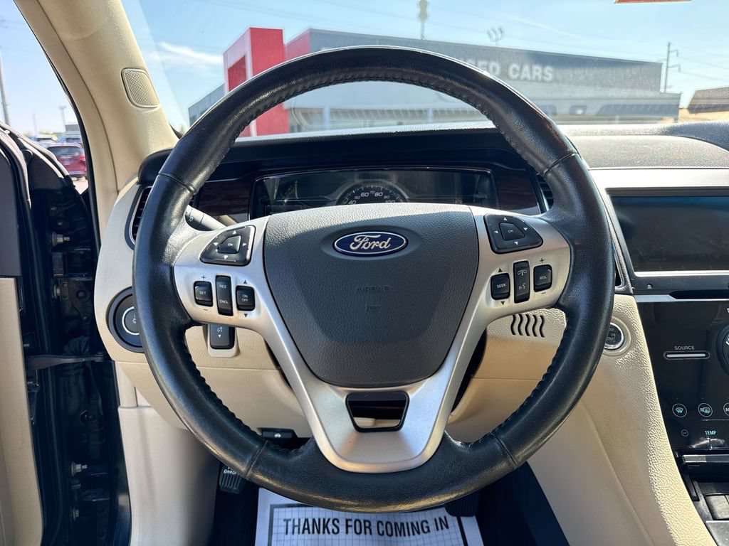 Used 2018 Ford Taurus Limited FWD image 15