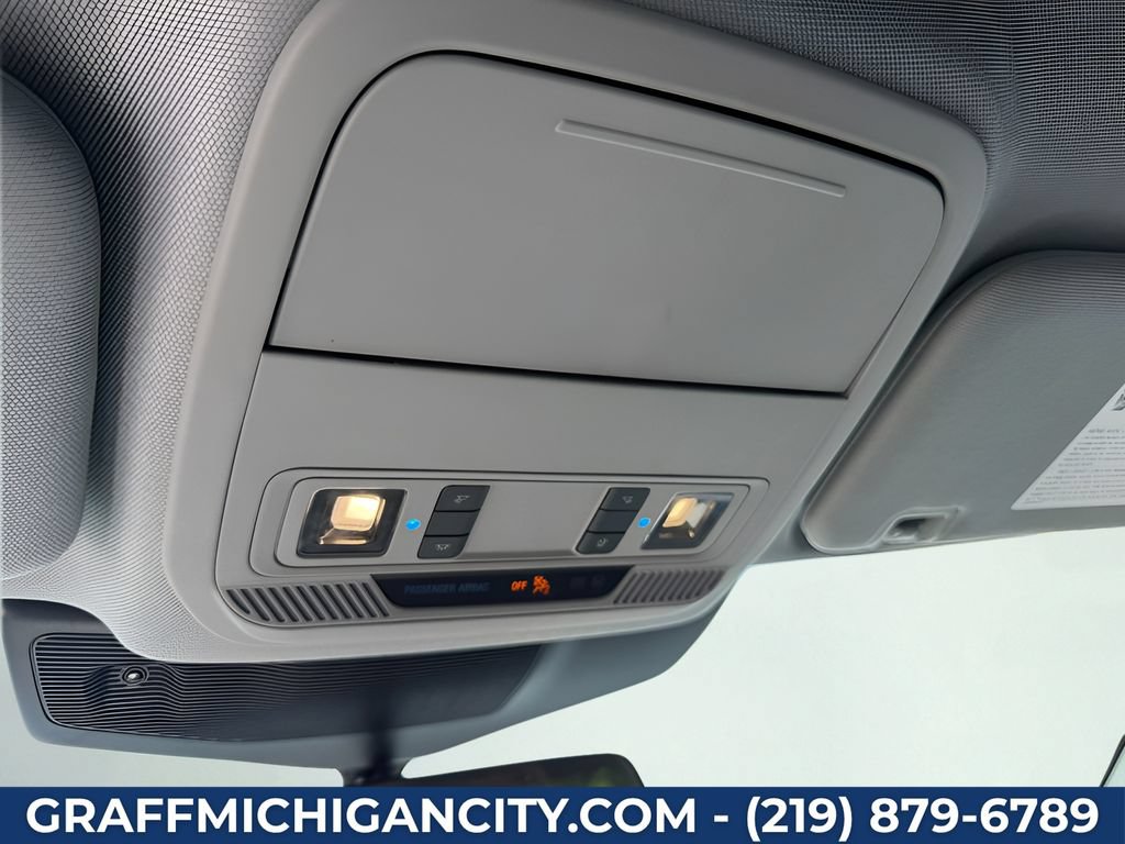 Used 2022 Ford Explorer XLT w/ Equipment Group 202A AWD/4WD image 16