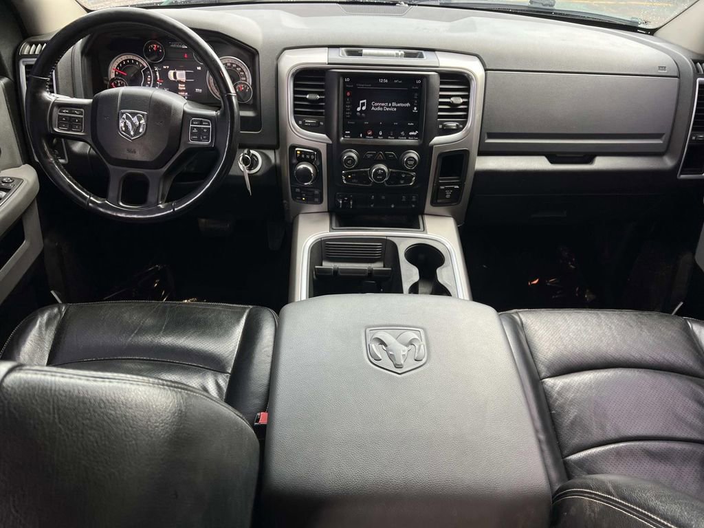 Used 2018 RAM 1500 SLT AWD/4WD image 3