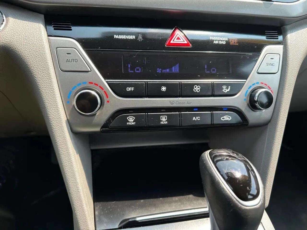 Used 2017 Hyundai Elantra Limited w/ Cargo Package FWD image 32