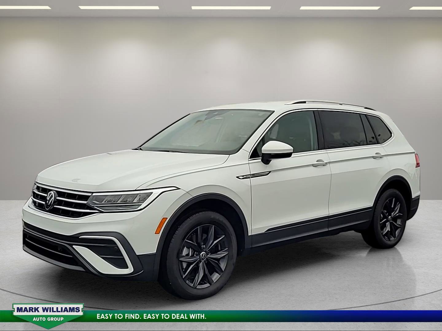 Used 2024 Volkswagen Tiguan SE image 4