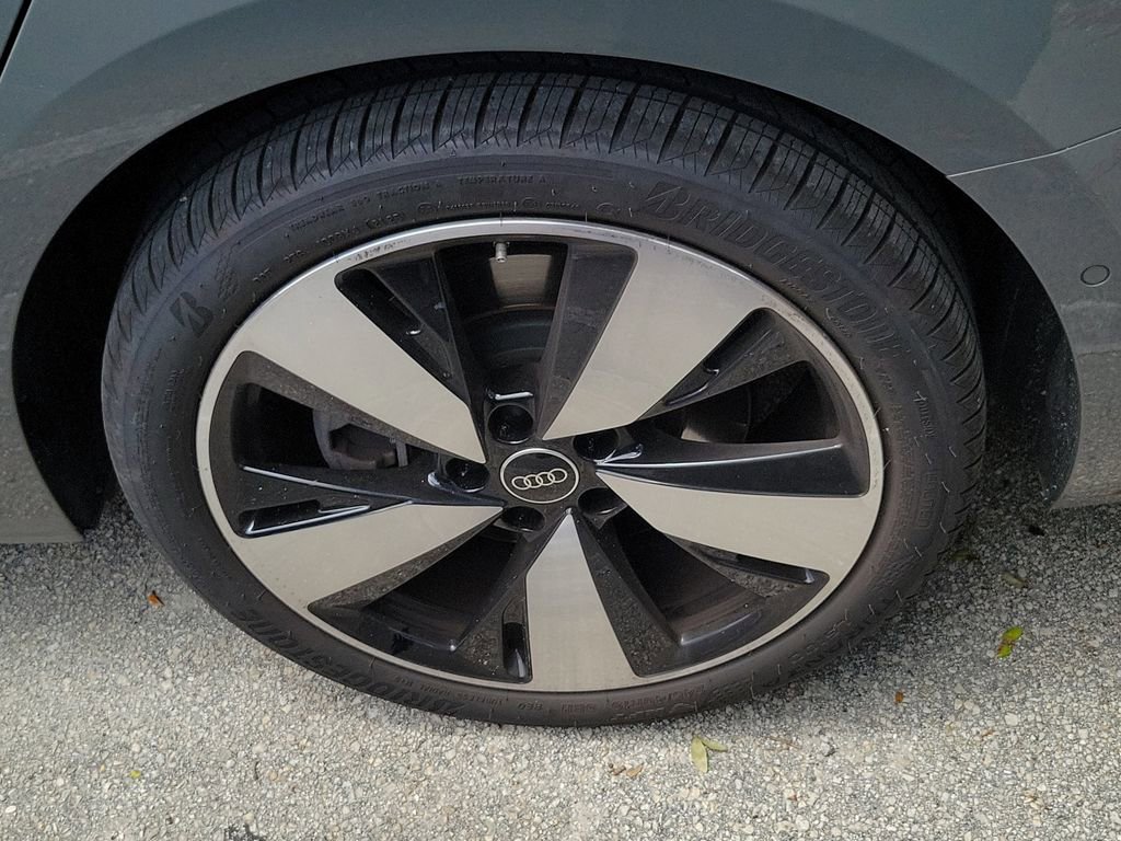 Used 2025 Audi A5 2.0T Premium w/ Convenience Package image 8