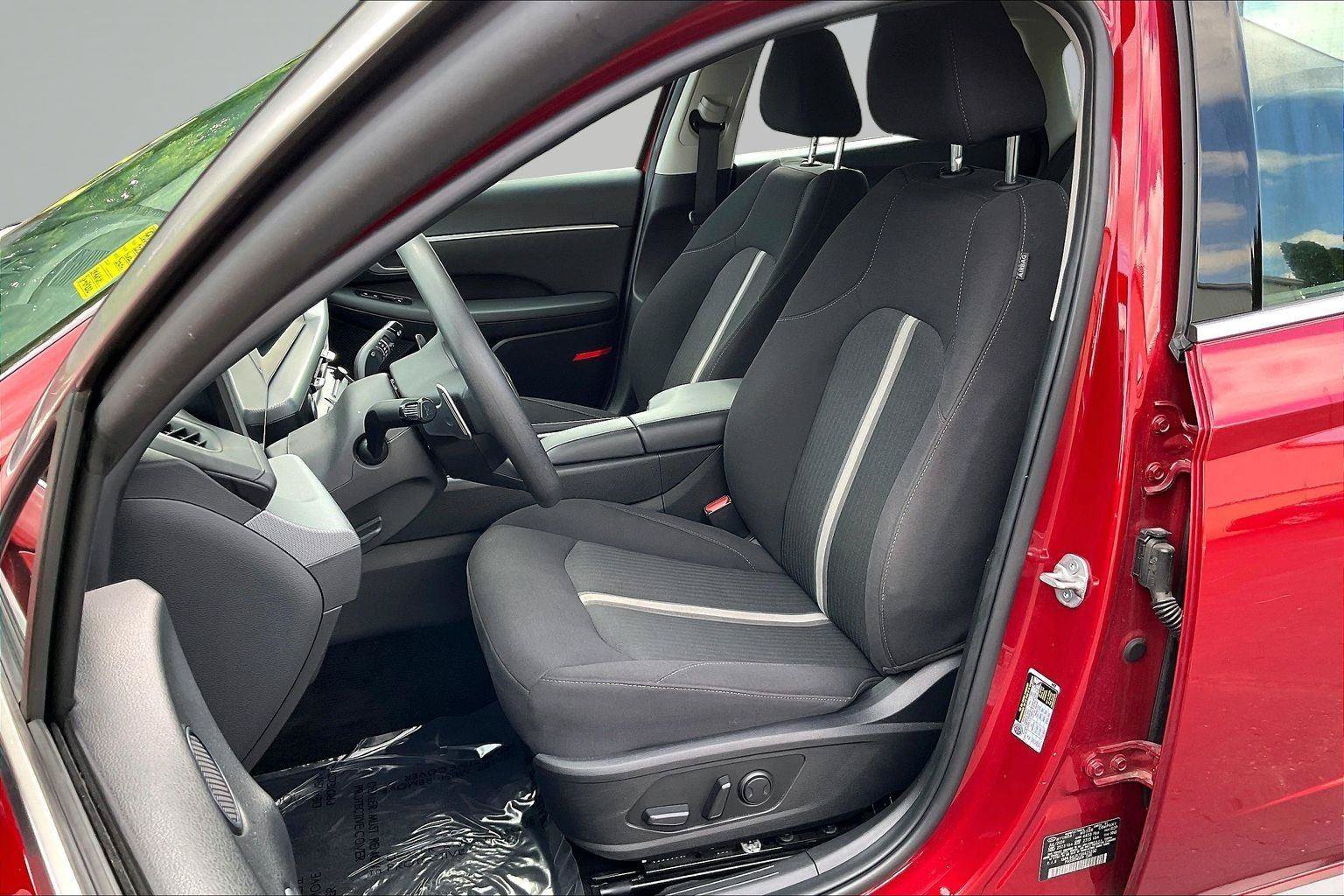 Used 2025 Hyundai Sonata SEL FWD image 22