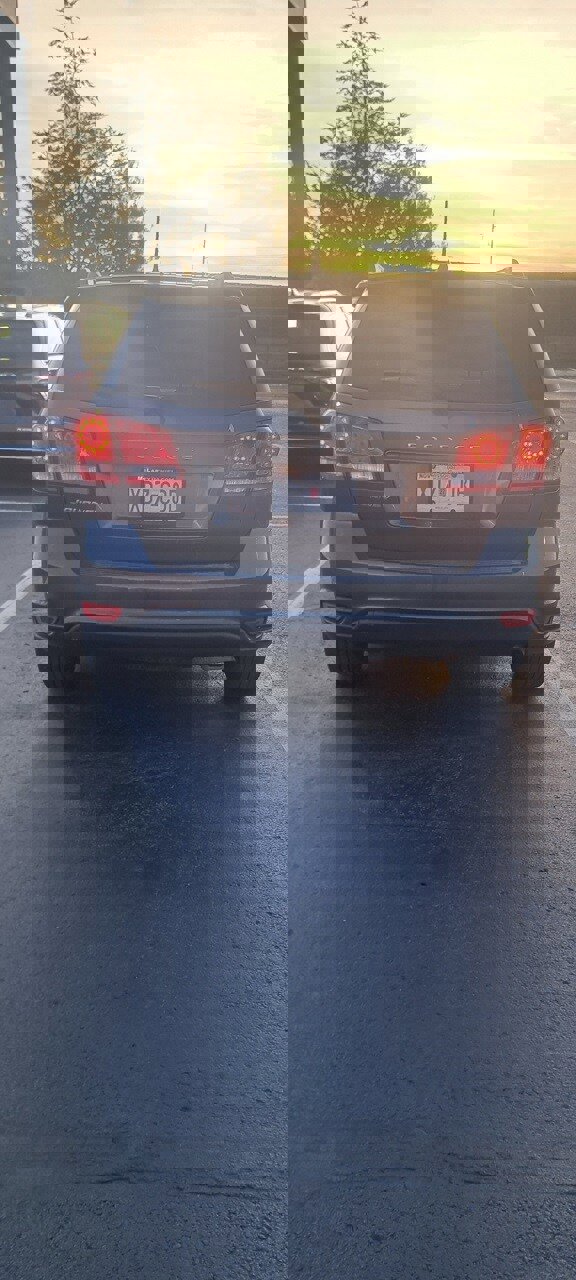 Used 2019 Dodge Journey SE w/ Premium Group image 2