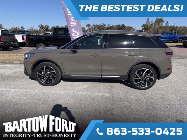 Used 2025 Lincoln Corsair Reserve image 8