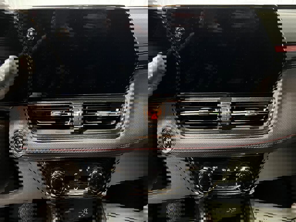 Used 2025 Chevrolet TrailBlazer RS w/ Convenience Package image 8