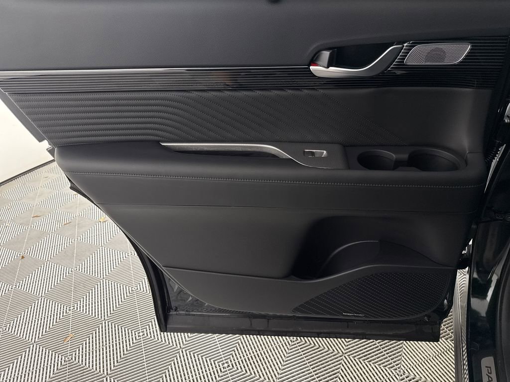Used 2025 Hyundai Palisade Calligraphy FWD image 14