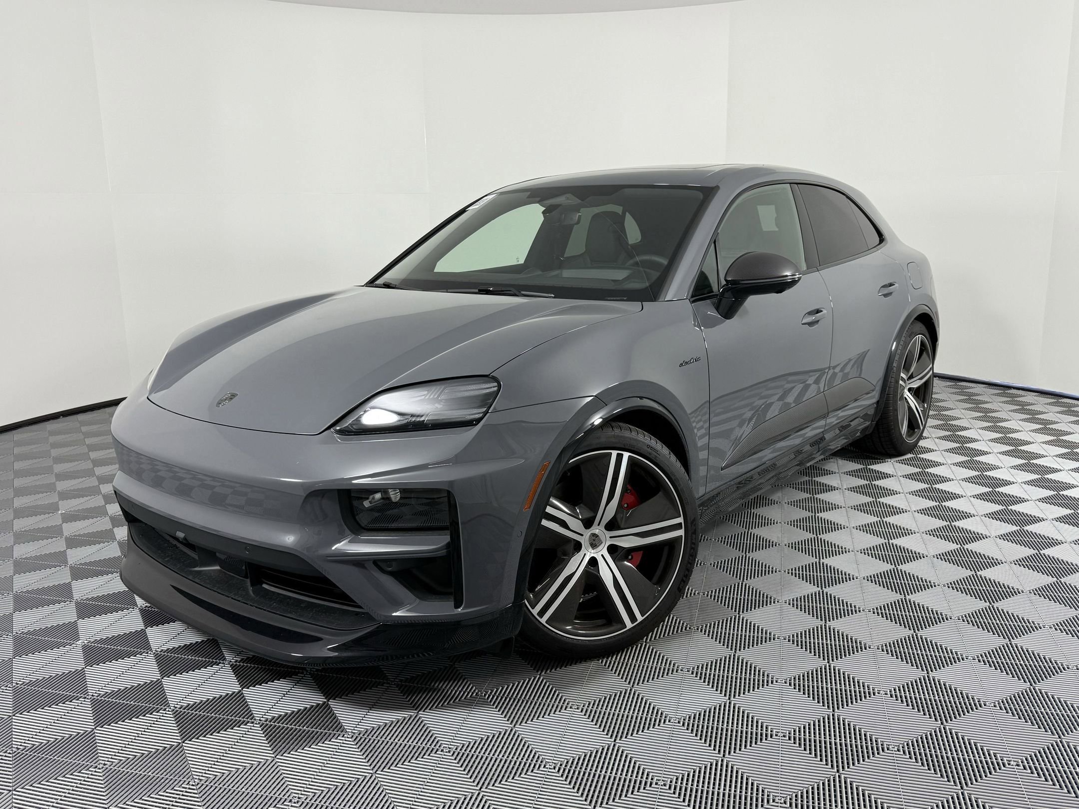 New 2025 Porsche Macan Turbo Electric image 1