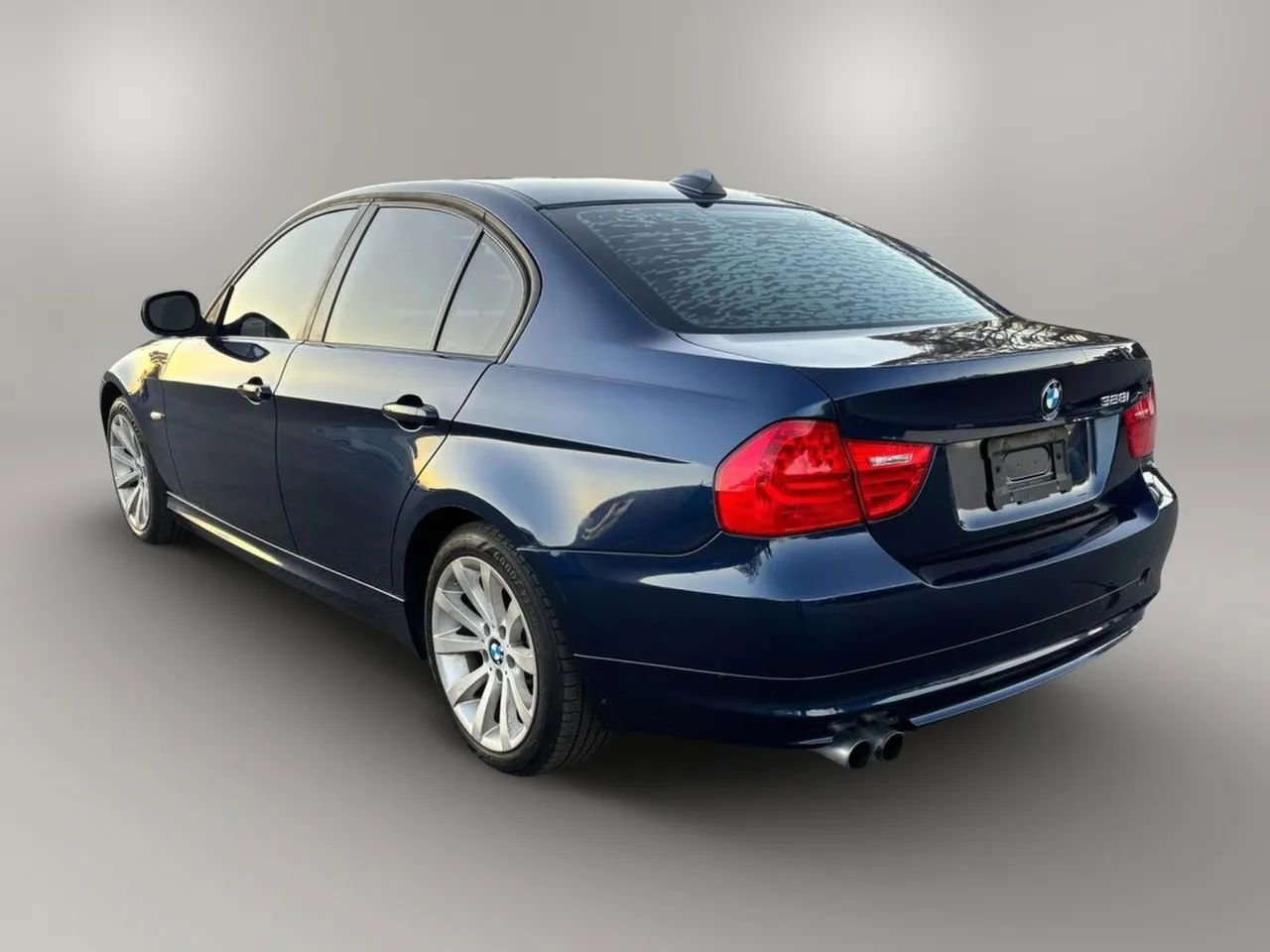 Used 2011 BMW 328i Sedan RWD image 3