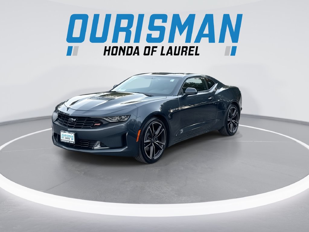 Used 2021 Chevrolet Camaro LT w/ RS Package RWD image 4