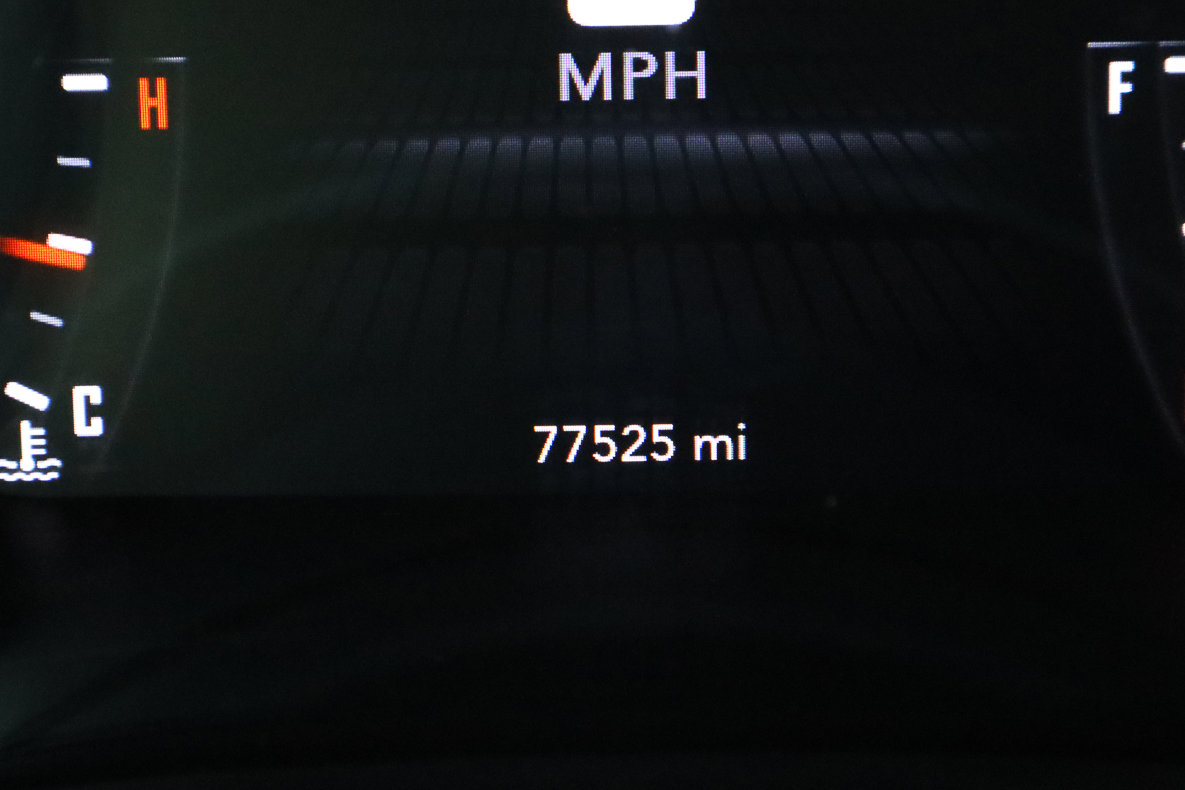 Used 2019 Dodge Challenger SXT image 24