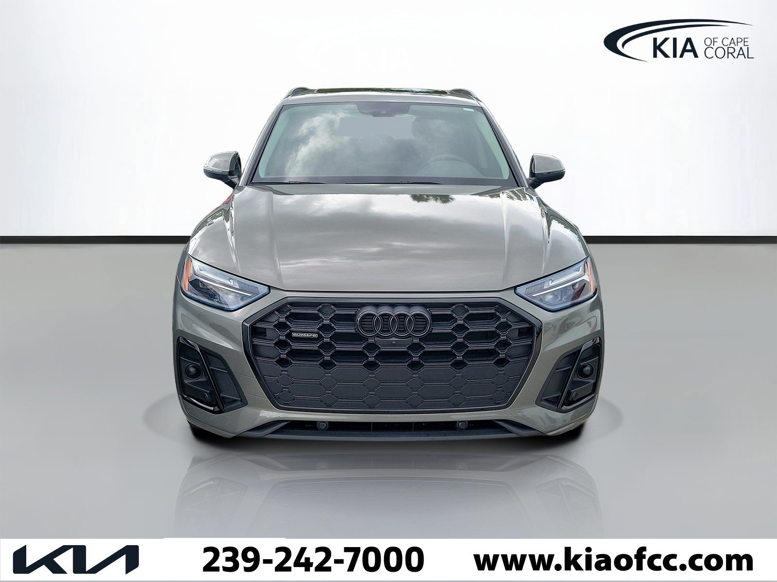Used 2023 Audi Q5 2.0T Premium Plus w/ Premium Plus Package AWD/4WD image 2
