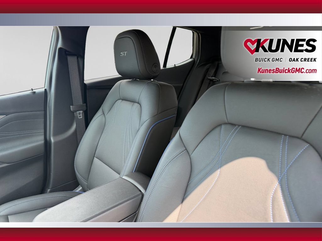 Used 2024 Buick Envista Sport Touring w/ Convenience I Package FWD image 23