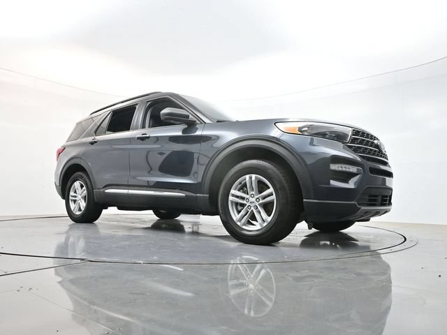 Used 2023 Ford Explorer XLT w/ Equipment Group 202A AWD/4WD image 42